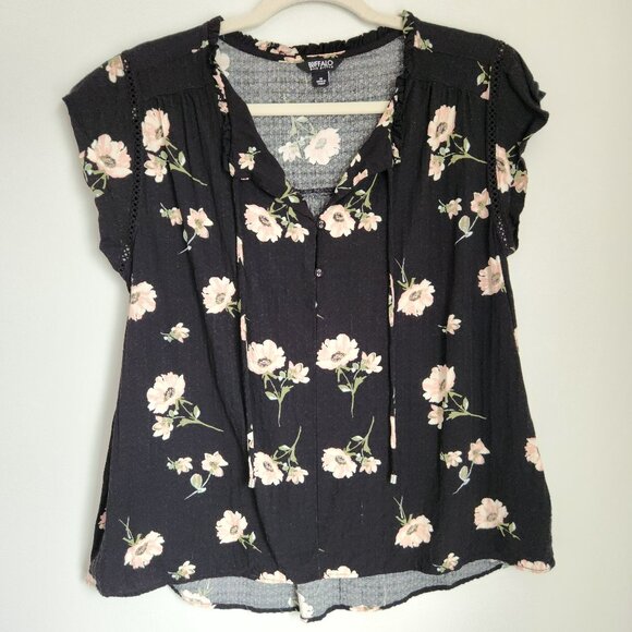 Buffalo David Bitton Size M Black Poppy Floral 100% Viscose Flutter Sleeve Top - Picture 1 of 11
